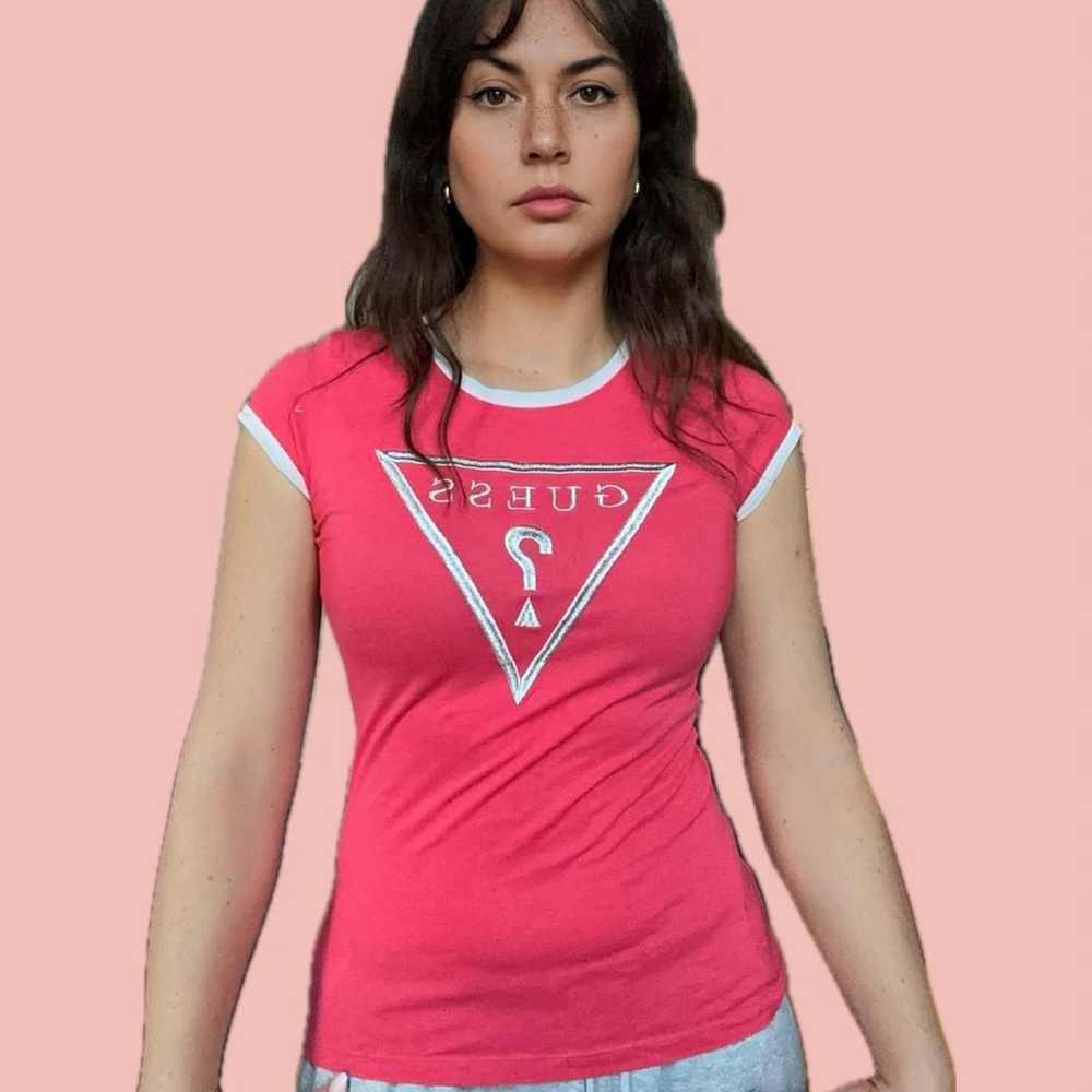 🧡 2 for 10$ Guess Jeans Baby Tee – Silver Logo – Cap Sleeve – Size Medium